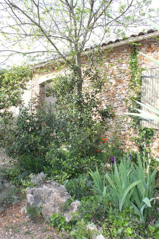 Willa A L'Est D'Uzes Saint-Siffret Zewnętrze zdjęcie