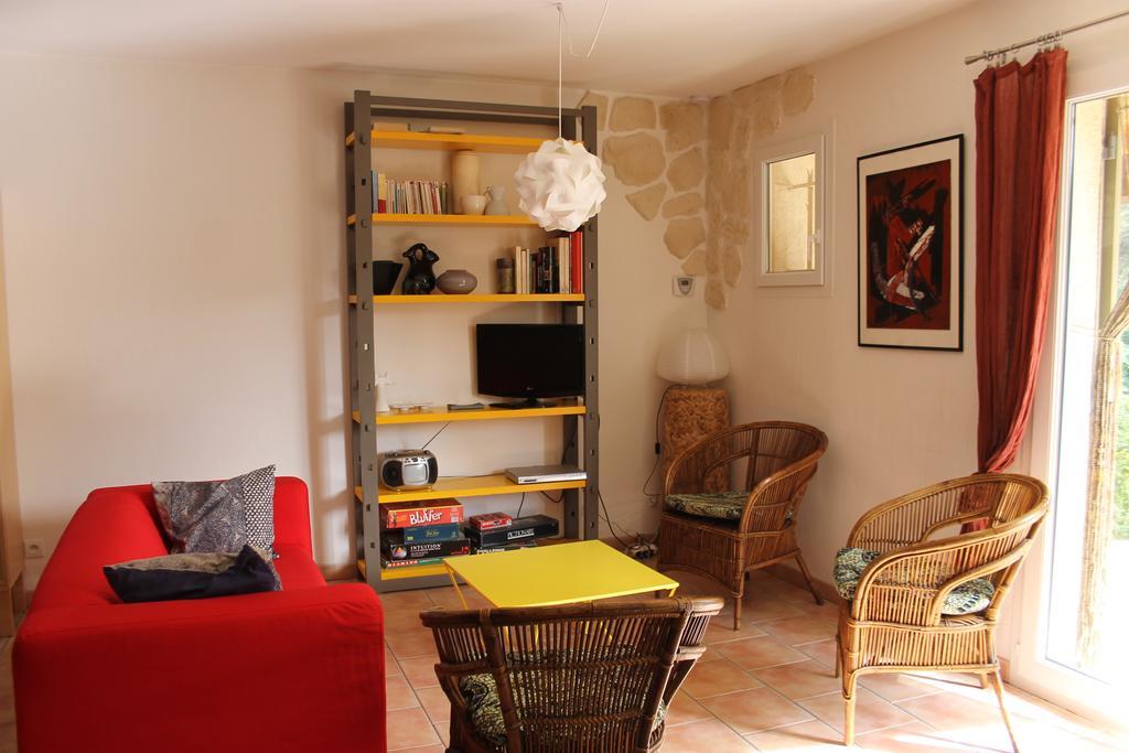 Willa A L'Est D'Uzes Saint-Siffret Zewnętrze zdjęcie
